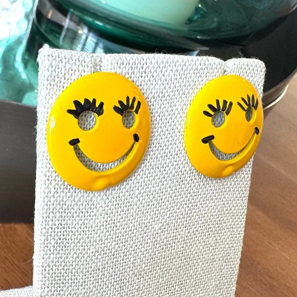 Vintage Yellow Smiley Face Earrings - Picture 4 of 6